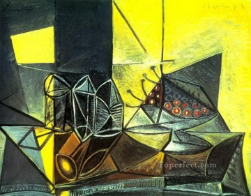パブロ・ピカソ Painting - ビュッフェグラスとチェリーのある静物画 1943年 パブロ・ピカソ